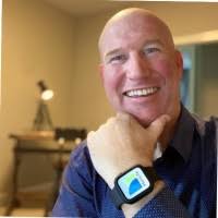 2300+ profilů „Falvey“