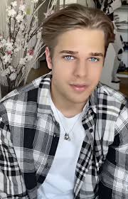 Luna Monroe (isis_a_p)