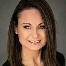 Tracy Raynor's Instagram, Twitter & Facebook