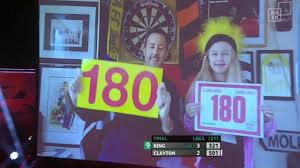 Гервин прайс выиграл чемпионат мира по дартсу. Pdc Masters 2021 Final King Clayton Youtube