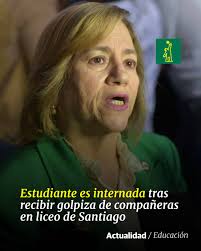 Una estudiante fue hospitalizada tras ser agredida a golpes por varias  compañeras en el liceo Carmelo Sandoval de la comunidad de Cienfuegos, en  el distrito municipal Santiago Oeste. Esto motivó la intervención
