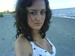 Laura Lecompte's Instagram, Twitter & Facebook