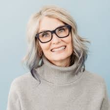 Kristin Thelen's Instagram, Twitter & Facebook