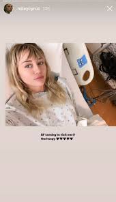The slide away singer, 27, stepped out with boyfriend cody simpson for a coffee date in la on thursday, covering her nose and mouth in a black face mask adorned with gucci's iconic double. Miley Cyrus Gets Serenaded By New Bf Cody Simpson In The Hospital Celebritytalker Com