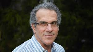 Leola Ross's Instagram, Twitter & Facebook