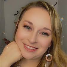 Stefani Walker's Instagram, Twitter & Facebook