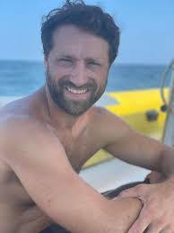 Ashley Gentner's Instagram, Twitter & Facebook