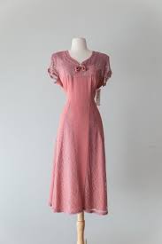 Vintage 1940s Dress Late 40s Dusty Rose Rayon Cocktail Dress With Sleeves And Lace Casual Cocktail Dress Cocktail Dresses With Sleeves Vintage Outfits Classy