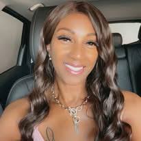 Hi everybody! I'm looking for a private “chef”… willing to use that term  loosely. Specifically I am looking for a chef to come to my father in laws  house in Summerlin near