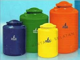 Sebuah rumah pastinya dilengkapi tandon air atau tangki air, dan untuk memasangnya akan dibutuhkan tempat meletakkan tangki tersebut agar aliran air tidak. Jual Toren Air Tank Penguin 2000 Liter Tb200 Ori Inkuiri Com
