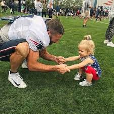 Julian edelman has apparently scored himself a new girlfriend in the ridiculously beautiful adriana lima. D3nqbub4zpok9m