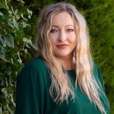 Ariel Rhoades's Instagram, Twitter & Facebook