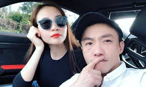 Kim lý đạp xe chở leon đi ngắm biển, tiện thể khoe body lực lưỡng. Ba NgÆ°á»i Ä'áº¹p Showbiz Va Chuyá»‡n Tinh Vá»›i CÆ°á»ng Ä'ola Vnexpress Giáº£i Tri