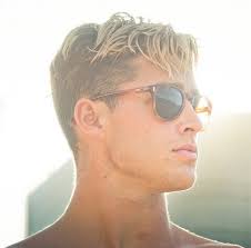 4 Men S Hairstyle Trends From The 90 S Itching To Make A Comeback Hairstyles Haircuts For Men Women Men Hair Highlights Hair Highlights Surfer Hair