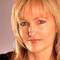 Betsy Beers's Instagram, Twitter & Facebook