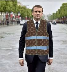 Nous déposons ici nos vidéos en complément de celles déposées sur notre compte twitter @macronite2017. Atteints De Macronite Aigue Les Francais Font Une Poussee De Fievre Riposte Laiqueriposte Laique