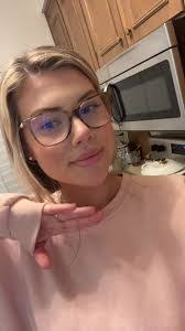 Lisa Mitcham's Instagram, Twitter & Facebook