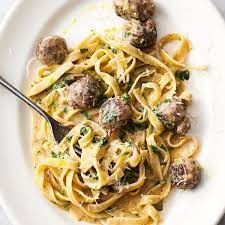 Jamie Oliver S Easy Sausage Carbonara Recipe Quick Easy Meals Recipes Jamie Oliver Recipes
