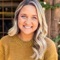 Katelyn Arnett's Instagram, Twitter & Facebook