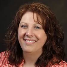 Amanda Hennessy's Instagram, Twitter & Facebook