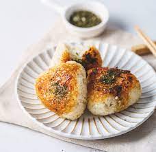 日式烤飯糰 yaki onigiri 三個重點做出居酒屋水準的烤飯糰 巧兒灶咖 ciao kitchen recipe cooking white rice appetizer recipes food
