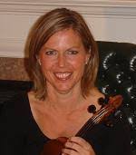 Lori Schiffer's Instagram, Twitter & Facebook