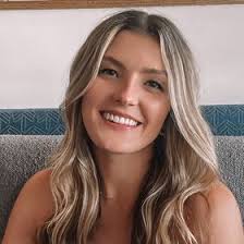 Alyssa Halcomb (alyssalauren15)