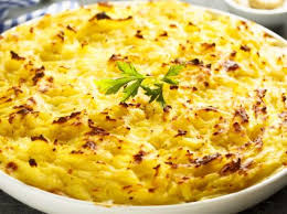 O bacalhau desfiado era tradicionalmente coberto com molho branco antes de ir ao forno. Bacalhau A Ze Do Pipo 3 Receitas Divinais E Irresistiveis
