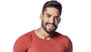 Na varanda do bbb 21, na madrugada de hoje, pocah não escondeu de caio ter ficado incomodada com o veto de rodolffo para a sétima prova do líder do reality show da rede globo.em conversa olho no olho, a cantora lamentou ter sido escolhida pela segunda vez (a primeira vez foi sarah a responsável) para não brigar pela liderança. Arthur E O Segundo Lider No Bbb 21 Veja Quem Estara No Vip Com Ele