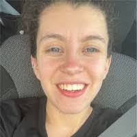 Sara Petrie's Instagram, Twitter & Facebook