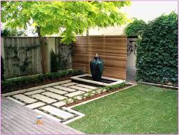 Backyard Design Ideas On A Budget Backyard Landscaping On A Budget Innovation Sma In 2020 Inexpensive Landscaping Large Backyard Landscaping Small Backyard Landscaping