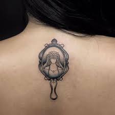 Resultado De Imagem Para Tattoo Minimalista Tumblr Tatuagem De Iemanja Tatuagem De Orixas Tatuagem De Oxum Anel ofá de oxossi espelho de iemanjá e pombo de oxalá prata. tattoo minimalista