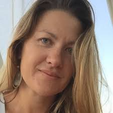 Vanessa Aird's Instagram, Twitter & Facebook