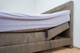 Fortunately, you can learn and adapt ways on how to keep the topper from sliding off. 4 Easy Ways To Keep A Mattress From Sliding On An Adjustable Bed Wigglywisdom Com