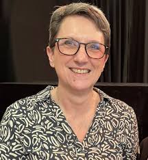 Michael Bowyer handed over the role of Judges Rep to one of our newer  judges, Martina Coleman. Michael is a hard act to follow but Martina has  been Demonstrator's Rep before, so