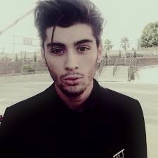 Harry and Zayn Phone Call at Hotel