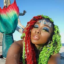 Dena Banks (@syanneseaweed) • Instagram photos and videos