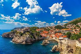 Check spelling or type a new query. Dubrovnik Wandelt Durch Die Strassen Von Konigsmund In Kroatien