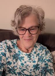 My name is Robin just celebrated my 60th birthday a few months ago, happily  divorced with 3 grown children. Ready to find you…hello? Is my soulmate out  there?