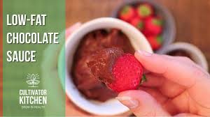 Low fodmap chocolate coconut fudge sauce. The Perfect Low Fat Raw Vegan Chocolate Sauce Youtube