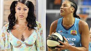 Liz cambage is a wnba all star with the las vegas aces. Wnba Liz Cambage Jokes About Crazy Onlyfans Windfall