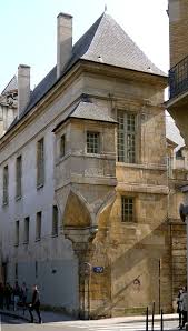 Early 17th Century North Wing Hotel D Angouleme Lamoignon Paris Paris Architecture Paris Paris City