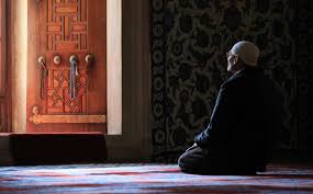 Shalat merupakan salah satu kewajiban bagi kaum muslimin yang sudah mukallaf dan harus dikerjakan baik. Apa Sih Hikmah Bacaan Sholat Yang Berbeda Beda Cahaya Islam