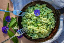 Fruhlingshafte Barlauchspatzle Futterattacke De Rezept Lebensmittel Essen Rezepte Spatzle