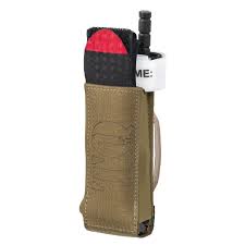Great addition to my hunting/range bag. Direct Action Gear Open Tourniquet Pouch The Key Idea Is To Protect The Tourniquet Velcro Strips From Dirt Marked Tq For Tactical Gear War Belt Chest Rig