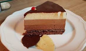 Bavarois Aux 3 Chocolats Avec Thermomix Voici La Recette Du Bavarois Aux 3 Chocolats Avec Thermomix Un Deli Dessert Recette Cuisine Facile Recettes De Cuisine