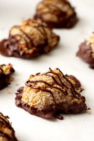 Recipe 4 Ingredient Chocolate Banana Coconut Cookies Recipe Fun Baking Recipes Coconut Macaroons Banana Recipes