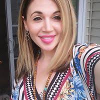 Danielle Breslin's Instagram, Twitter & Facebook