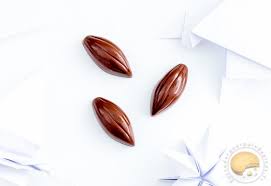Conseils Techniques Pour Temperer Le Chocolat Noir Blanc Dulcey Ou Au Lait Afin Qu Il Soit Lisse Et Brillant P Temperage Chocolat Chocolat Chocolate Bonbon