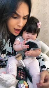 Os vídeos de Por Críscila Britis (@lizziebritis) com som original